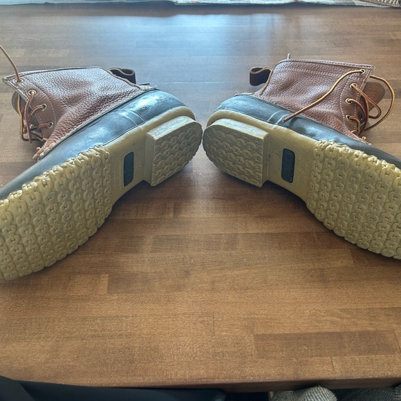 L.L Bean Men’s Leather Bean Boots. Flannel-lined insulated. - Picture 5 of 10